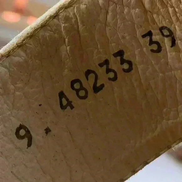 Gadea womens heels size 9 beige leather strappy chunky platforms - Picture 10 of 11